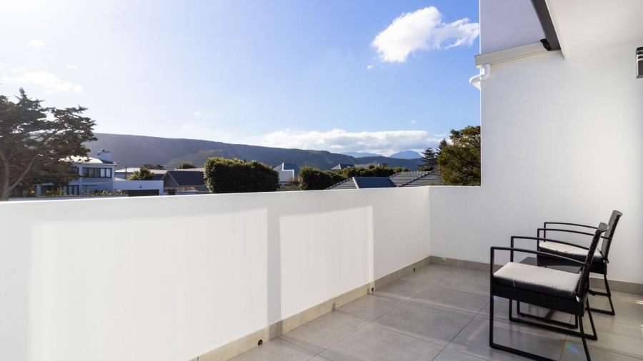 9 Bedroom Property for Sale in Westcliff Western Cape